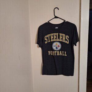 steelers football tshirt small